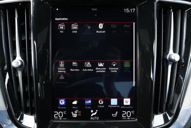 Volvo S60 T8 AWD Recharge R-Design - Panorama/schuifdak - IntelliSafe Assist & Surround - 360º Camera - Bowers & Wilkins audio - Adaptieve LED koplampen - Verwarmde voorstoelen, stuur & achterbank - Parkeersensoren voor & achter - Elektr. bedienb. voorstoelen met g