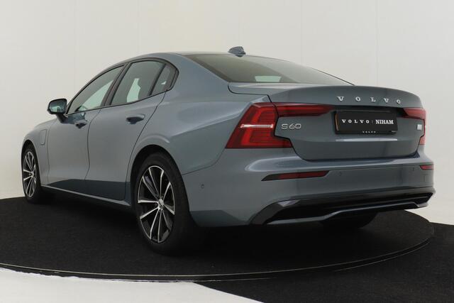 Volvo S60 RECHARGE T6 AWD ULTIMATE DARK -PANO.DAK|B&W-AUDIO|360°CAM|TREKHAAK|HEAD UP DISP.