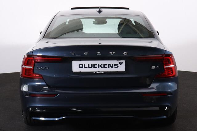 Volvo S60 B4 Plus Dark - Panorama/schuifdak - IntelliSafe Assist & Surround - 360º Camera - Harman/Kardon audio - Adaptieve LED koplampen - Verwarmde voorstoelen, stuur & achterbank - Parkeersensoren voor & achter - Elektr. bedienb. voorstoelen met geheugen - Draad