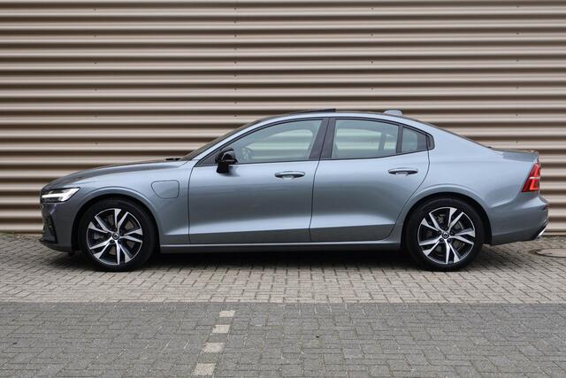 Volvo S60 T8 AWD Twin Engine R-Design | Schuifdak | Pilot assist | Elek trekhaak
