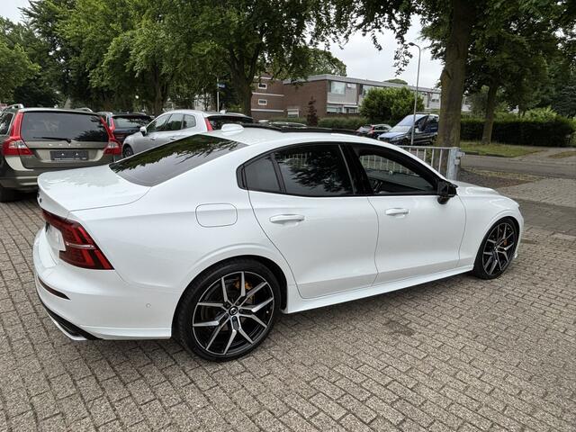 Volvo S60 T8 AWD Twin Engine Polestar Engineered B&W Pano