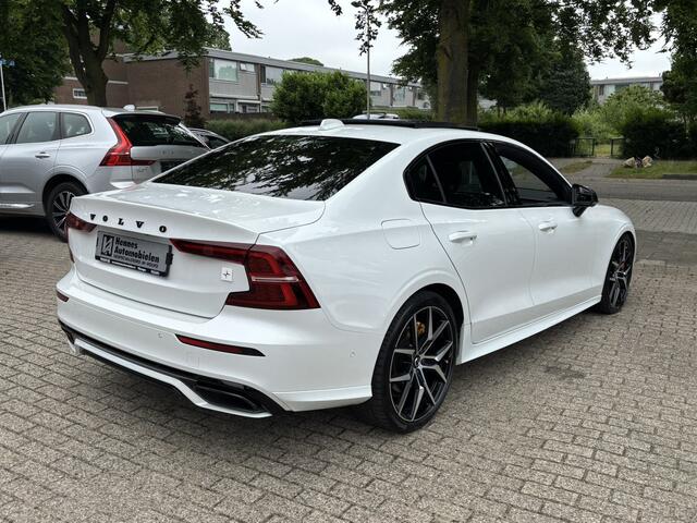 Volvo S60 T8 AWD Twin Engine Polestar Engineered B&W Pano