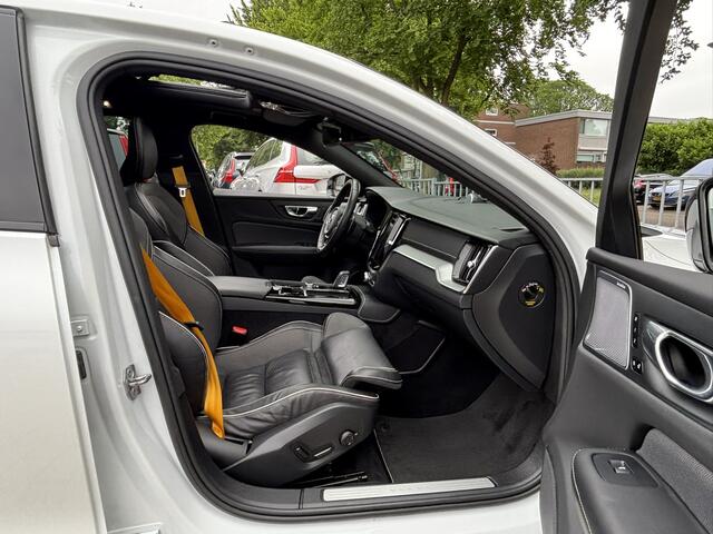 Volvo S60 T8 AWD Twin Engine Polestar Engineered B&W Pano