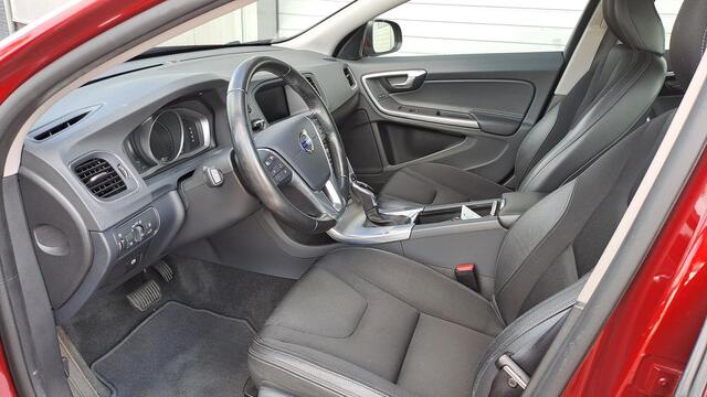 Volvo S60 1.5 T2 Kinetic Trekhaak, Automaat, Sloelverwarming, 77dkm!
