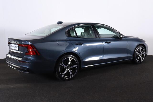 Volvo S60 B4 197pk Plus Dark - Adaptieve Cruise Control - Elektrisch verstelbare voorstoelen - Verwarmbare stoelen voor en achter - Parkeersensoren voor en achter - Achteruitrijcamera - 19" Glossy Black wielen