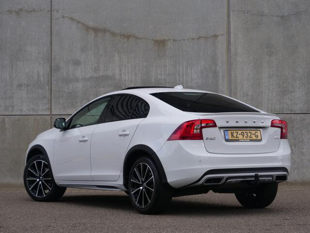 Volvo S60 Cross Country 2.0 D4 Nordic+ | NL Auto | schuifdak | leder | trekhaak..