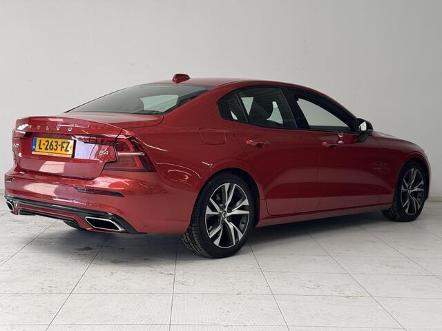 Volvo S60 2.0 B4 R-Design | Elektrisch verstelbare voorstoelen | Trekhaak wegklapbaar | Harman&Kardon |