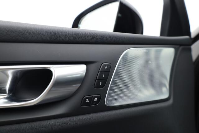 Volvo S60 T8 Recharge Ultimate Dark | B&W | Pano | Massage | Stoelventi. | HUD | Memory seats | Pilot Assist