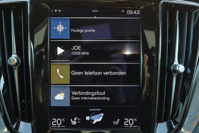Volvo S60 T8 AWD Polestar Engineered - Schuifdak - IntelliSafe Assist - Adaptieve LED koplampen - Harman/Kardon audio - Parkeercamera achter - Verwarmde voorstoelen, stuur & achterbank - Parkeersensoren voor & achter - Elektr. bedienb. voorstoelen met geheugen - St
