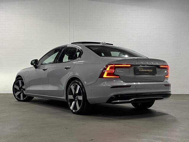 Volvo S60 2.0 Recharge T8 AWD Ultimate Dark *455 PK* | Massage | Open dak | Bowers & Wilkins | Adapt. Cruise | Stoelventilatie/Stoelverwarming |
