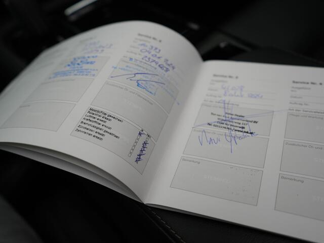 Volvo S60 Recharge T8 AWD R-Design Plug in Hybrid 391pk Black Dealer O.H PHEV | Schuifdak | Bowers & Wilkins | Head Up | Adaptive Cruise | 360 Camera | Luxe Lederen Sportstoelen Massage & Memory | 19"L.M | Keyless | Navigatie |