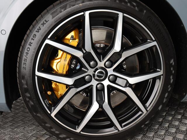 Volvo S60 2.0 T8 AWD Polestar Engineered 456Pk Long Range (Pano / Gelaagd glas / Öhlins / Bower&Wilkins / 360 Camera / Head up)