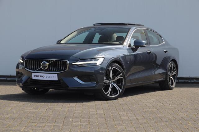 Volvo S60 T6 350PK Automaat Recharge Ultimate Bright / Head-up display / Harman Kardon audio / Panoramadak / BLIS / Elektrisch bedienbare voorstoelen / Memory seats / Verwarmbare stoelen / Keyless entry /