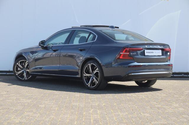 Volvo S60 T6 350PK Automaat Recharge Ultimate Bright / Head-up display / Harman Kardon audio / Panoramadak / BLIS / Elektrisch bedienbare voorstoelen / Memory seats / Verwarmbare stoelen / Keyless entry /