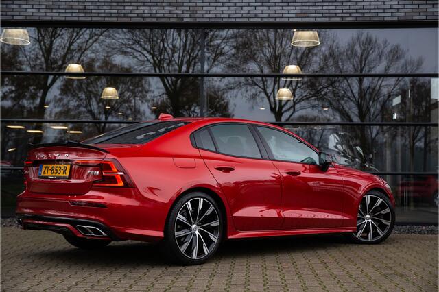 Volvo S60 2.0 T5 Intro Edition 250pk , Harman/Kardon, Adap. cruise,