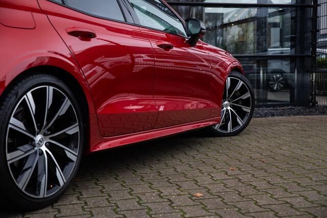 Volvo S60 2.0 T5 Intro Edition 250pk , Harman/Kardon, Adap. cruise,