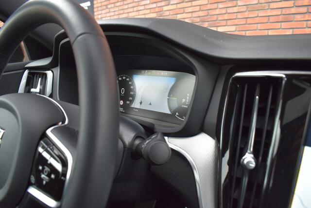 Volvo S60 T6 AWD 350PK Plug-in Hybrid R-Design | Long Range | Climate | Schuifdak | 19'' |