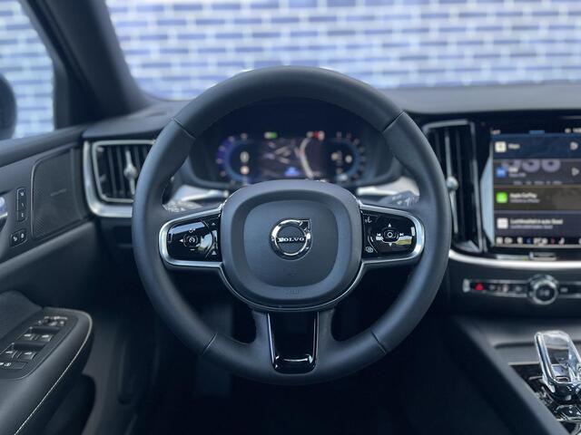 Volvo S60 2.0 B4 Plus Dark | Trekhaak | Adaptive Cruise | 360 Camera | Stoelverwarming V&A | Memory Seats | Standkachel | Actieve Bochtverlichting |