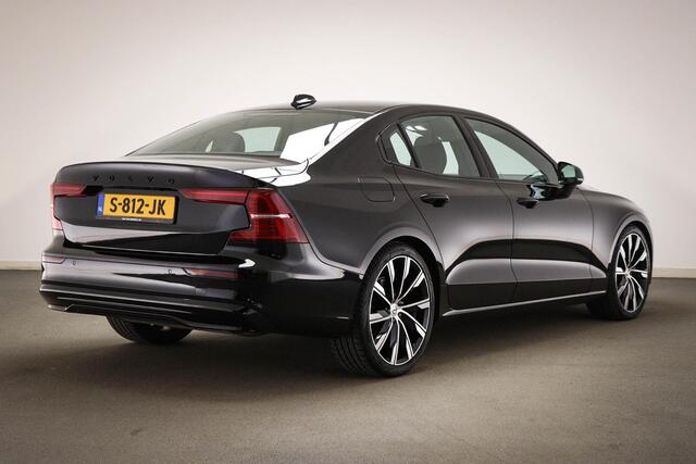 Volvo S60 2.0 B3 Plus Dark | LEDER | STUURVERWARMING | DAB | APPLE | CAMERA