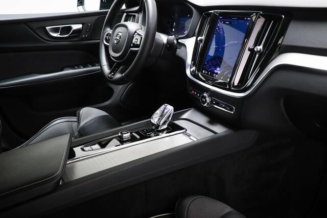 Volvo S60 2.0 B3 Plus Dark | LEDER | STUURVERWARMING | DAB | APPLE | CAMERA