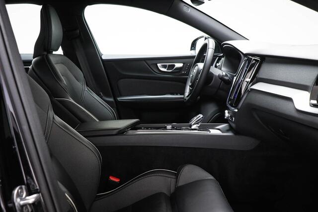 Volvo S60 2.0 B3 Plus Dark | LEDER | STUURVERWARMING | DAB | APPLE | CAMERA