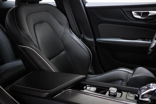 Volvo S60 2.0 B3 Plus Dark | LEDER | STUURVERWARMING | DAB | APPLE | CAMERA