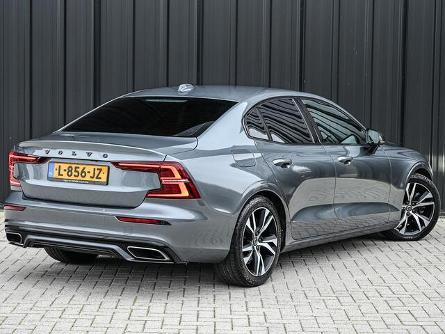 Volvo S60 2.0 B4 R-Design · NL-auto · Adaptive cruise · Stuur- en stoelverwarming · Achterbank verwarmd · Harman/Kardon · Memory seats · Keyless · Led