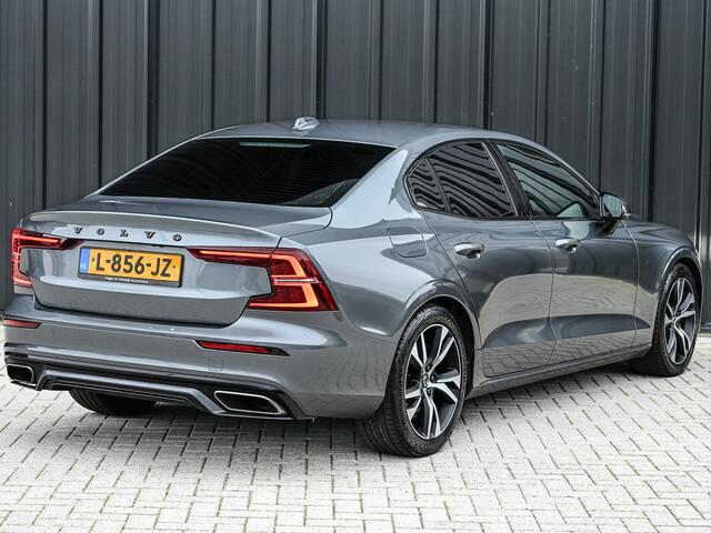 Volvo S60 2.0 B4 R-Design · NL-auto · Adaptive cruise · Stuur- en stoelverwarming · Achterbank verwarmd · Harman/Kardon · Memory seats · Keyless · Led