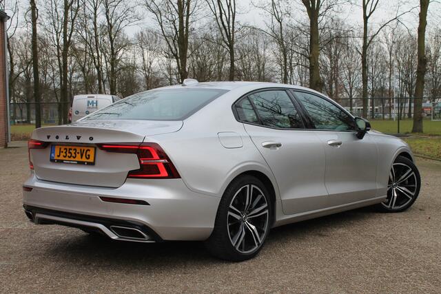 Volvo S60 2.0 B4 R-Design | Pano | Carplay | LED