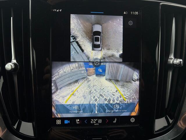 Volvo S60 2.0 Recharge T6 AWD Ultimate Dark | Trekhaak | Bowers & Wilkins | Head-Up Display | Panoramisch Schuif/-kanteldak | 360 Camera | Memory Seats | Adaptive Cruise Control | BLIS | All-Season Banden |