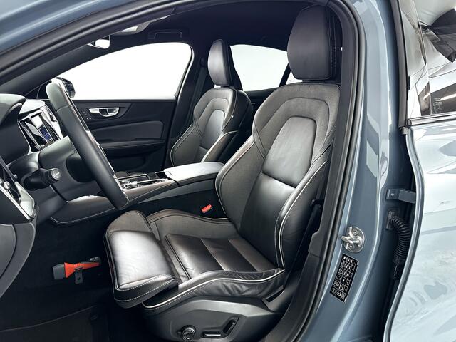 Volvo S60 Recharge T6 AWD Plus Dark | Parkeercamera | Stoel- en Stuurverwarming | Trekhaak