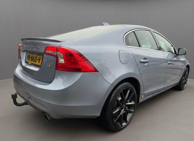 Volvo S60 2.0 T3 Nordic+ Luxury-line, Schuifdak | Leer | Trekhaak