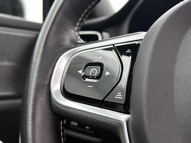 Volvo S60 2.0 T6 AWD Hybride R-Design 340PK / Harman Kardon / Lederen Int / Panorama schuifdak / Navi / Cruise-adaptief / Trekhaak / Carplay / Apk 04-2026