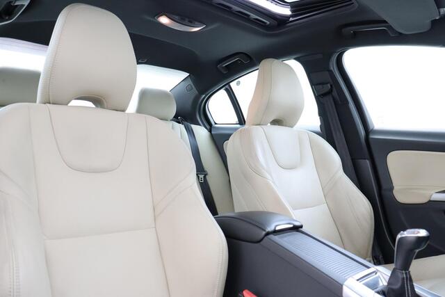 Volvo S60 T4 (H) POLAR+ DYNAMIC -PANO.DAK|CAMERA|KEYLESS|ADAP.LED|STANDKACHEL|CRUISE|VERW.VOORRIUIT