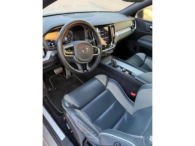 Volvo S60 2.0 B3 R-Design | Navigatie | Apple Carplay | Sportstoelen | Android Auto | Keyless Entry | Elektrisch Verstelbare Stoel