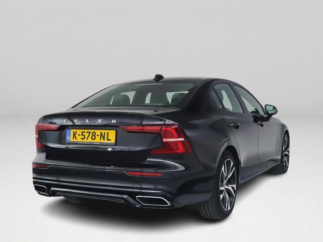Volvo S60 B4 R-Design | Park Assist | Stoel- en Stuurverwarming | Cruise control | Elektrische stoelen