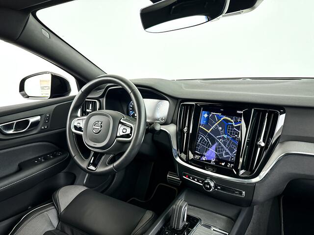 Volvo S60 B4 R-Design | Park Assist | Stoel- en Stuurverwarming | Cruise control | Elektrische stoelen