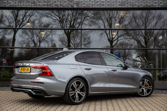 Volvo S60 2.0 T8 AWD Twin Engine R-Design , Panoramadak, Harman/Kardon, Head-up display, Trekhaak,