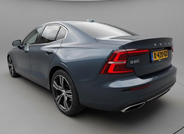 Volvo S60 2.0T B3 Mild-hybrid Aut, R-design | Navi & CarPlay * 2e Paasdag vanaf 10u geopend!