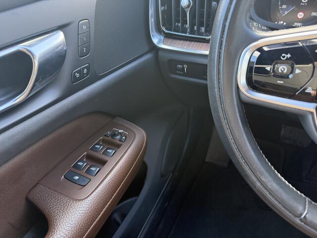 Volvo S60 2.0T B3 Mild-hybrid Aut, R-design | Navi & CarPlay * 2e Paasdag vanaf 10u geopend!