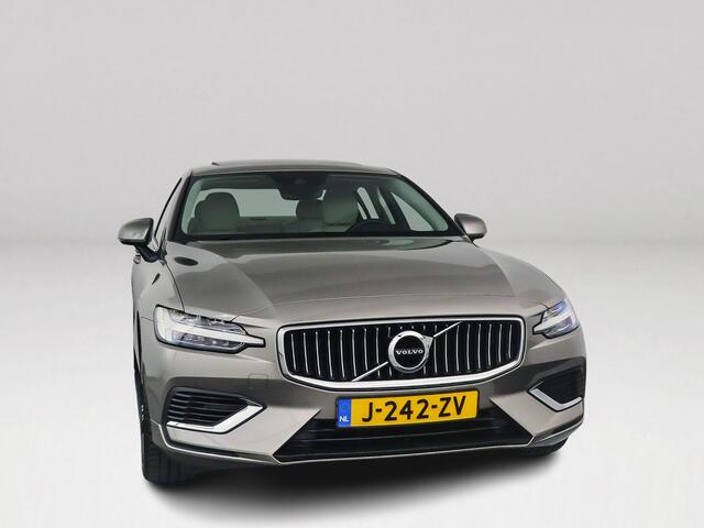 Volvo S60 Recharge T8 AWD Inscription | Panoramadak | Parkeercamera | Stoel- en Stuurverwarming | Trekhaak