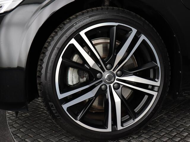 Volvo S60 2.0 Recharge T8 AWD R-Design SOH 98% (Trekhaak / Pano / Camera / H&K / Cruise / Stoel-Stuurverw.)