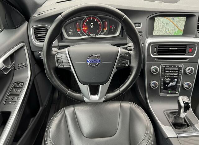 Volvo S60 2.0 T3 Nordic+ Luxury-line, Schuifdak | Leer | Trekhaak