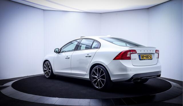 Volvo S60 T3 Aut. Polar+ Dynamic SCHUIFDAK | CAMERA | STOELVERW. | LEDER | AFN TREKHAAK | NAVI | CLIMA | CRUISE | LMV 19''