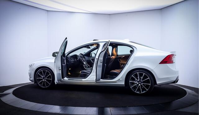 Volvo S60 T3 Aut. Polar+ Dynamic SCHUIFDAK | CAMERA | STOELVERW. | LEDER | AFN TREKHAAK | NAVI | CLIMA | CRUISE | LMV 19''