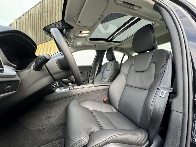 Volvo S60 2.0 B4 Automaat Plus Dark Panoramadak | Black Edition .