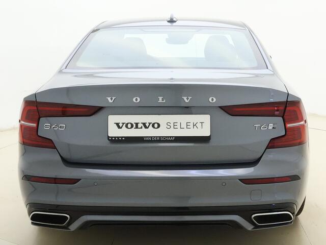 Volvo S60 T6 AWD Twin Engine R-Design | Sportstoelen | Trekhaak | Hemel donker | Camera achter | Stoelverwarming | Memory |