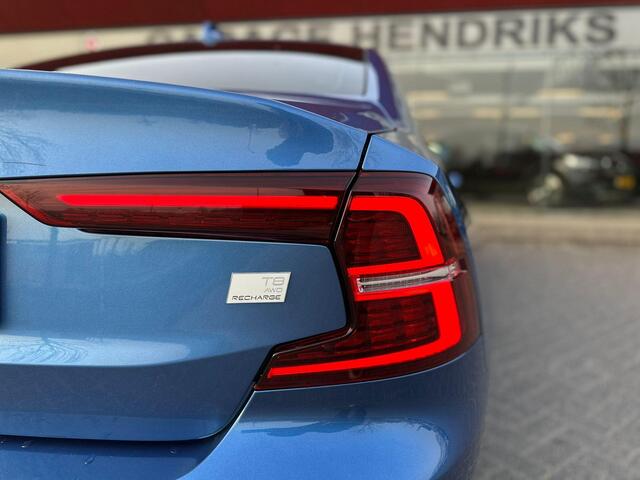 Volvo S60 2.0 Recharge T8 AWD R-Design | Full Options! | Trekhaak 2000kg | Panorama | Leder | LED |