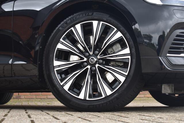Volvo S60 T6 Recharge 350PK AWD Ultimate Bright | Bowers en Wilkins | Trekhaak | Rondomzicht camera | Massage functie voorstoelen