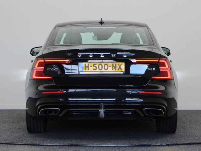 Volvo S60 2.0 T4 R-Design | Trekhaak | Elektrische Stoelverstelling met Memory | Achteruitrijcamera |